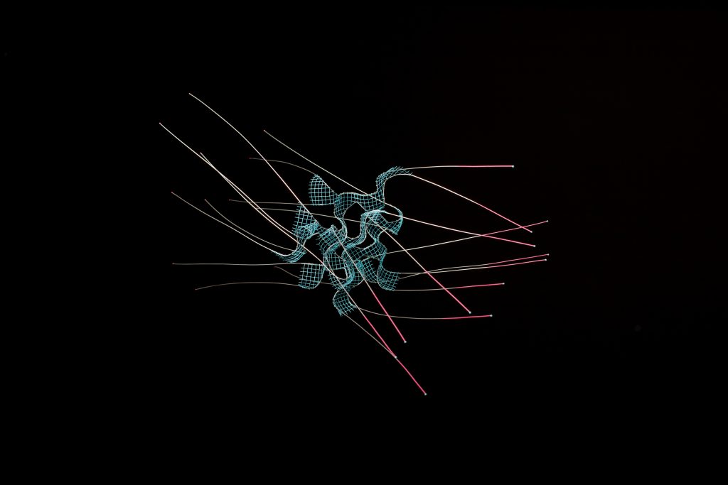 Fig 4. Nebulosa RV 231-166 Año: 2023 Dimensiones: 70 x 40 x 30 Malla galvanizada, alambre inox, pintura FOTO: Paula Pez