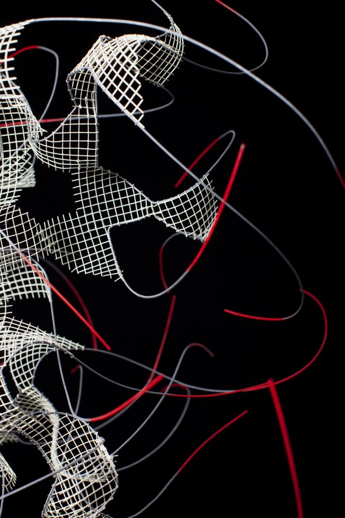 Fig 5. Nebulosa RV 6019-241 Año: 2023 Dimensiones: 70 x 80 x 70 Malla galvanizada, alambre inox, pintura FOTO: Paula Pez